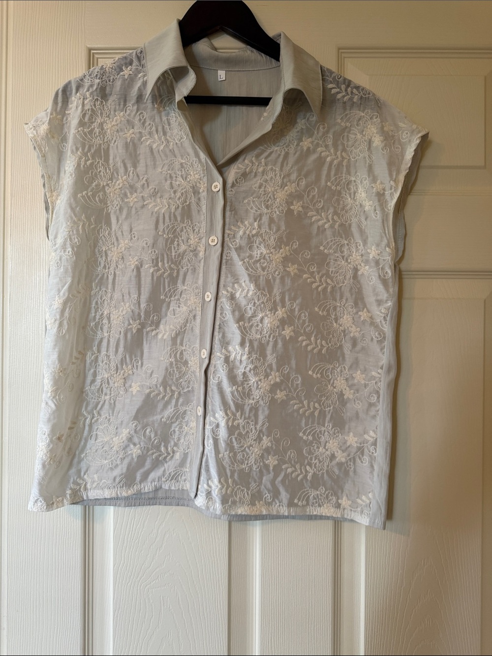 Embroidered Cap-Sleeve Button-Down Semi-sheer Top in Light Gray
